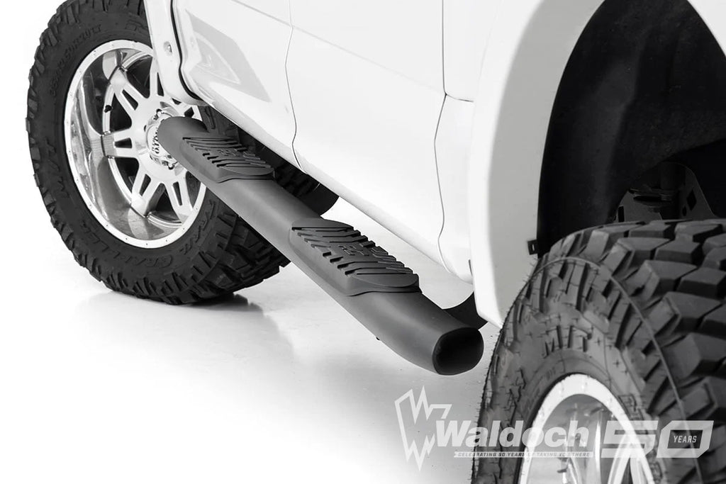 Oval Nerf Step | Crew Cab | Black | Ford F-150/Lightning/F-250/F-350/Raptor (15-25)