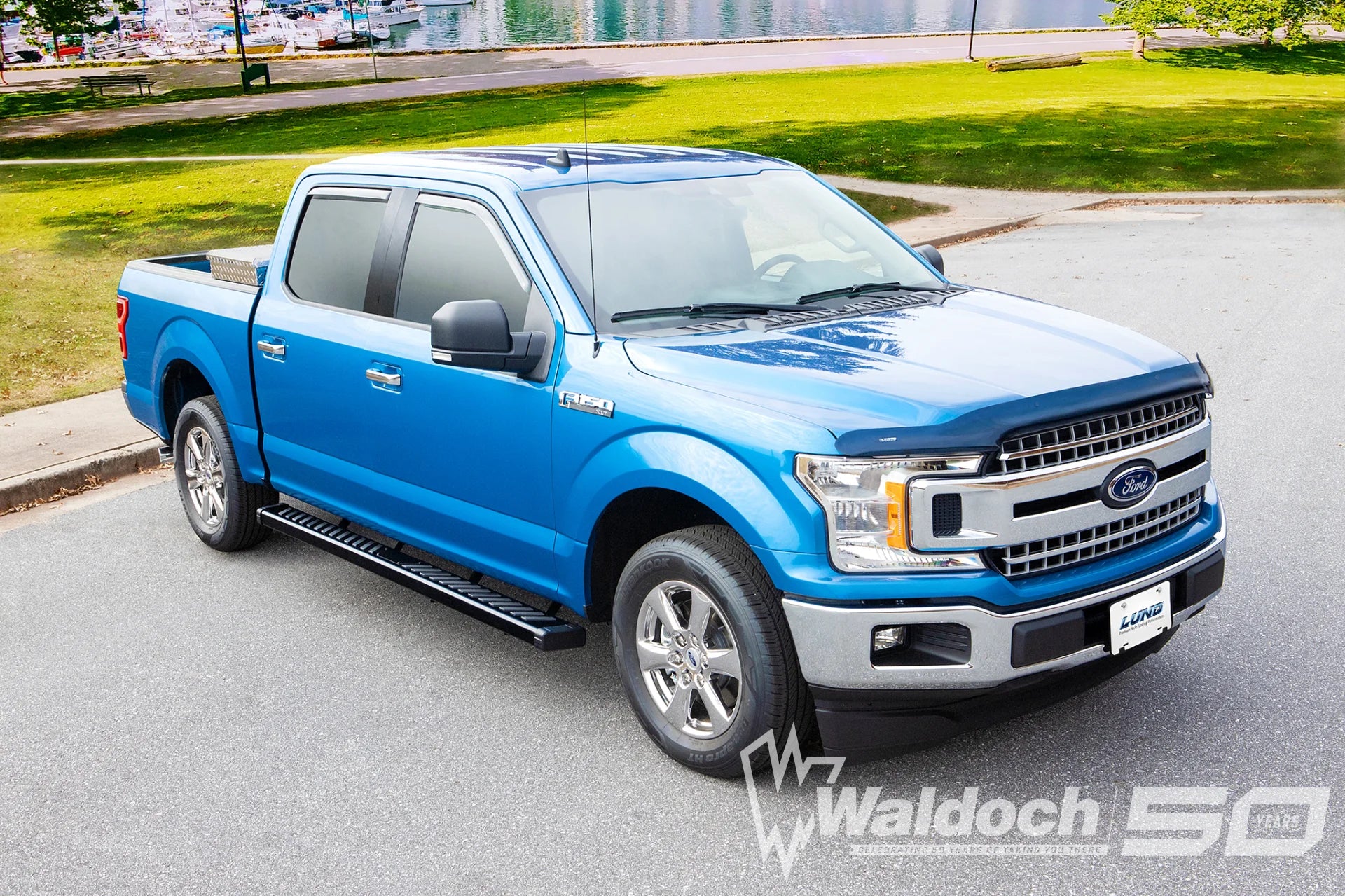 CHEVY Lund Black Summit Ridge 2.0 Running Boards