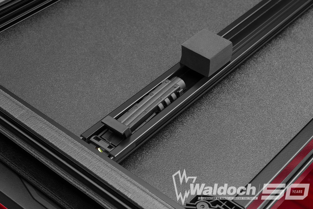 Hard Fold Tonneau Cover