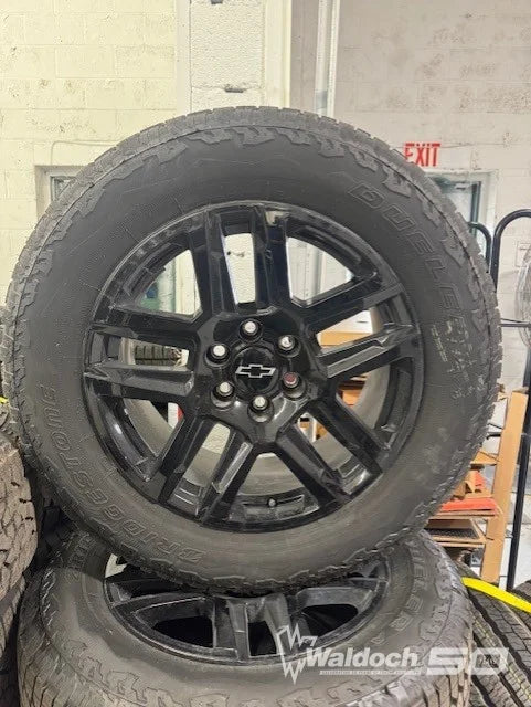 OEM 2025 Chevrolet 1500 Truck Wheel and Tire: OEM.CHEVY-1500-2025-WT