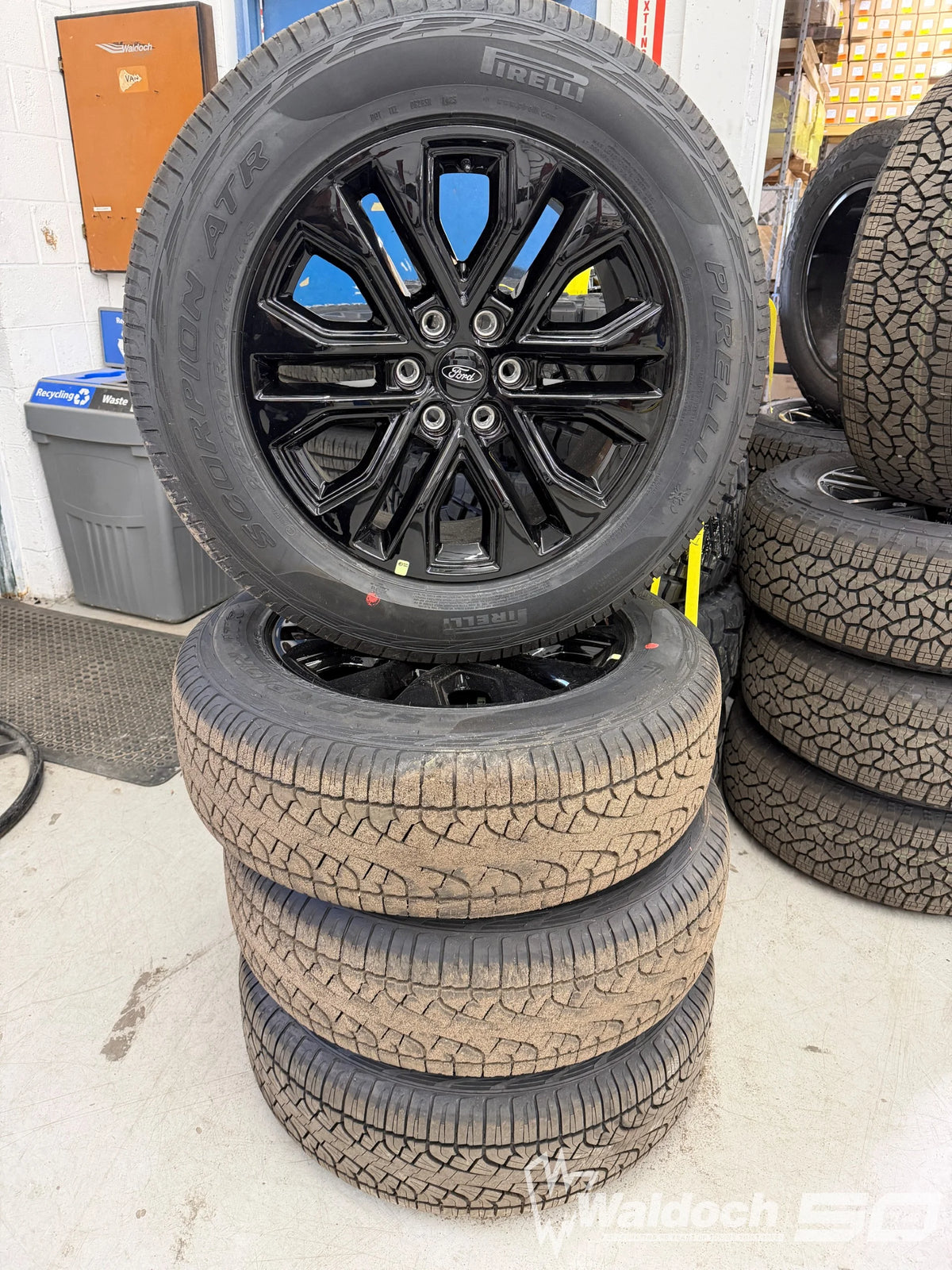OEM 2025 Ford F-150 Wheel and Tire: OEM.FORD-F150-2025-WT