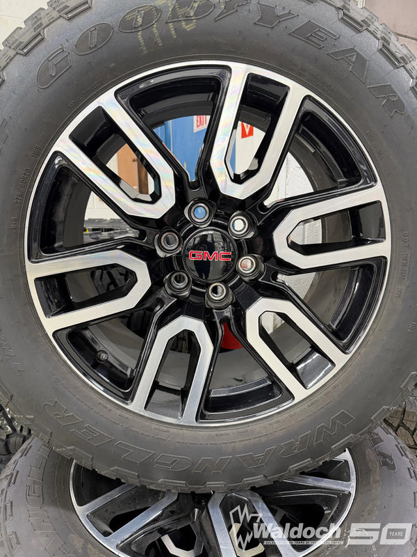 OEM 2025 GMC 1500 Truck Wheel and Tire: OEM.GMC-1500-2025-WT