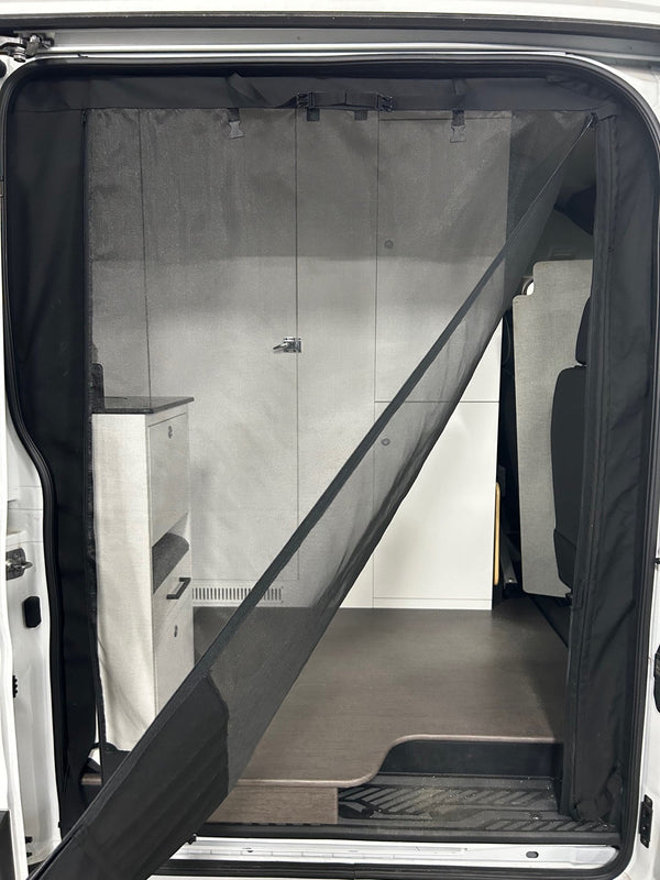 MAGNETIC SIDE DOOR WITH WEATHER AND BUG SHIELD FOR RAM PROMASTER VANS WITH ADJUSTABLE OPENINGS