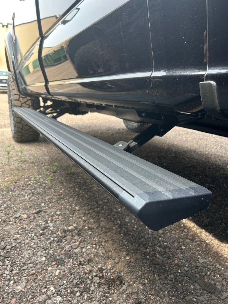 RAM 1500 2019+ CREWCAB POWER STEP BLACK WALDOCH LOGO
