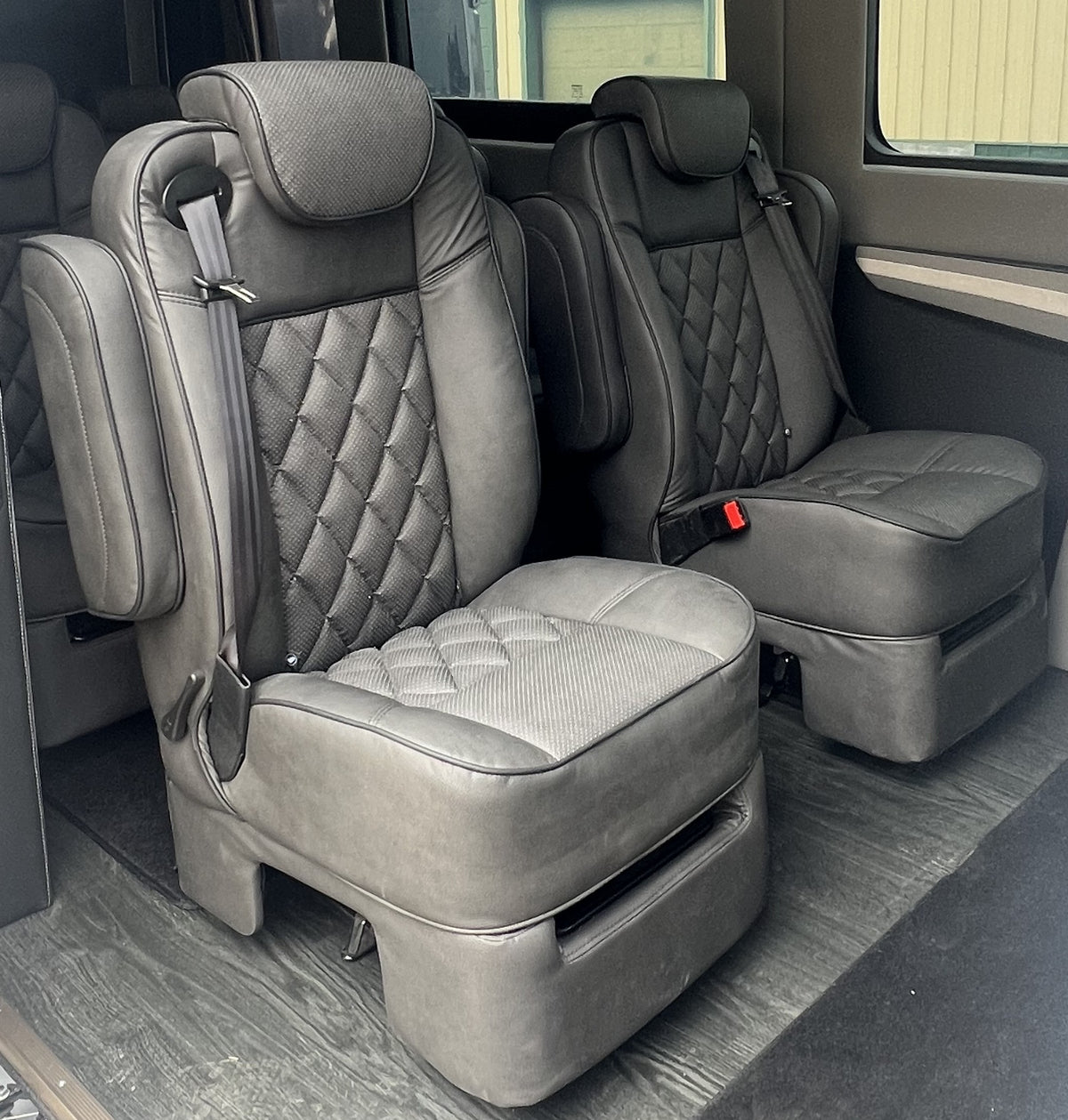 Middle Bucket Seat - Ps - No Arm Rests With Hard Skirt Color: Black Solid W/ Pewter Piping W/ Black Perf Inserts