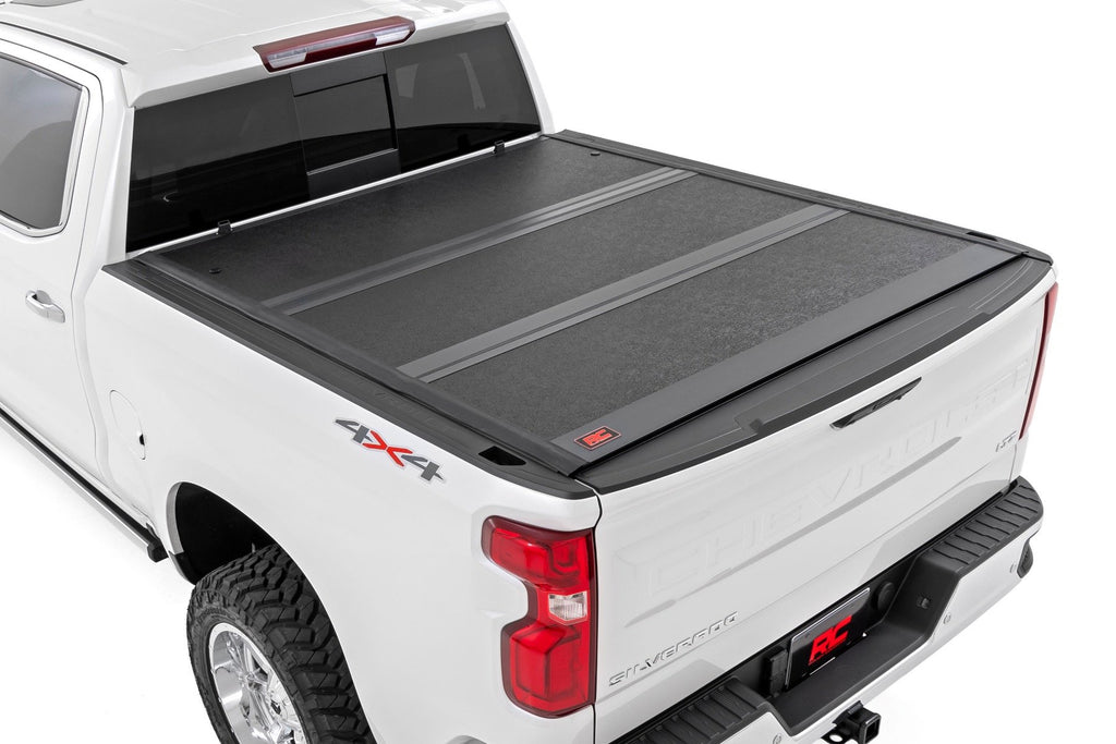 Hard Low Profile Bed Cover | 6'7" Bed | Chevy/GMC Sierra/Silverado 1500 (19-25)