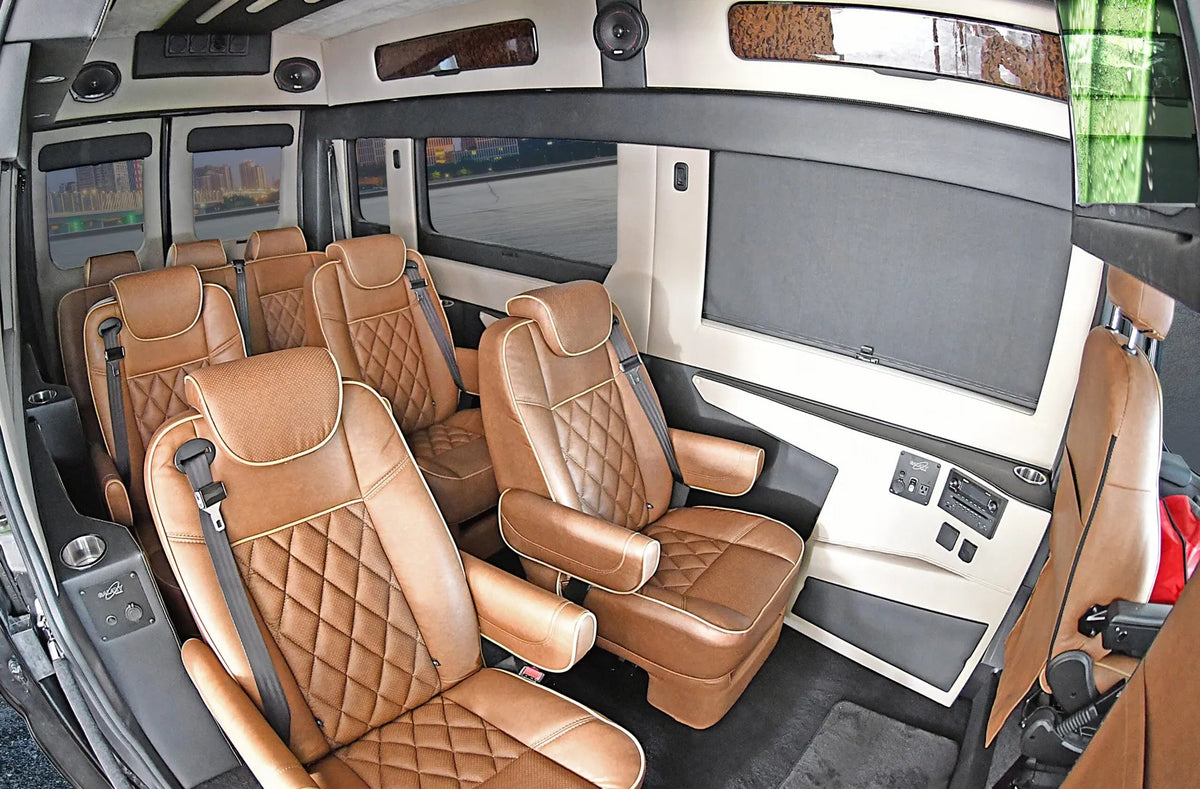 MIDDLE BUCKET SEAT - DS - DUAL ARM RESTS WITH HARD SKIRT COLOR: LATTE (ADDISON LASSO) W/CREAM (ABERDEEN BUCKSKIN) PIPING W/LATTE PERF INSERTS